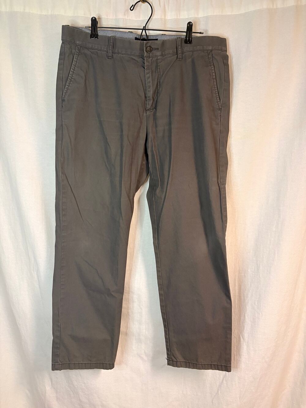 Tommy Hilfiger Gray Chino Pants Mens 36x30 Cotton Straight Leg Classic